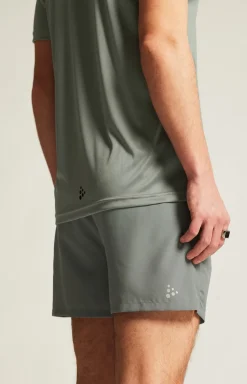 CORE Essence Shorts 2 M